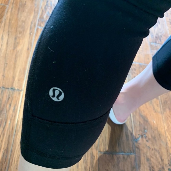 Lululemon crop leggings size 6 - Picture 3 of 6